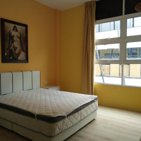 Xenia Homestay Kuching Bagian luar foto